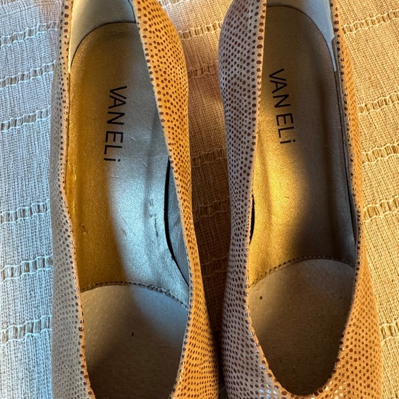 Vaneli pumps - Picture 6 of 10